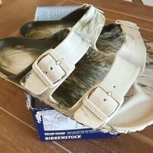 Brand New Birkenstock Arizona Eva Khaki/Eggshell Size 39